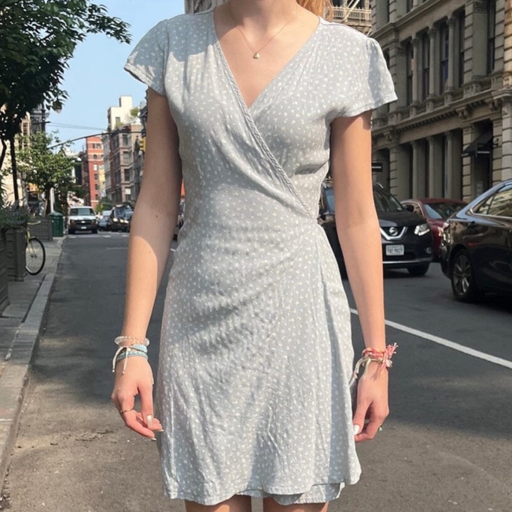 New Brandy Melville Rare Print Robbie Dress White and Pink Floral Print Summer